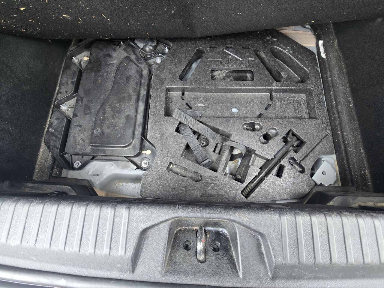 Renault Clio HYBRID Business