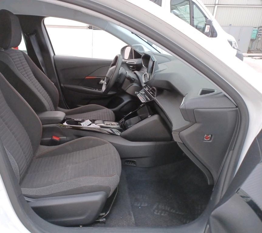 Peugeot E-208 Business