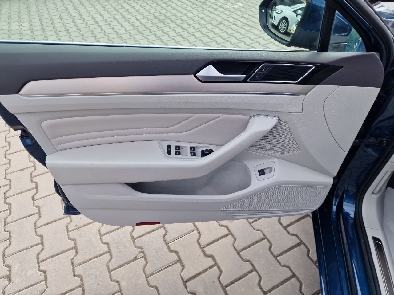 Volkswagen Passat LOUNGE