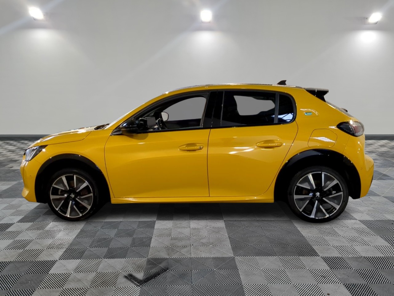 Peugeot E-208 GT