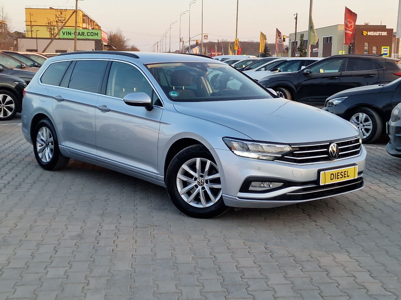 Volkswagen Passat Business+