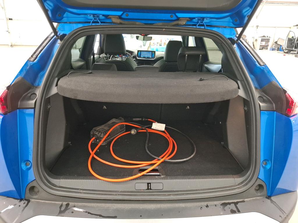 Peugeot E-2008 GT