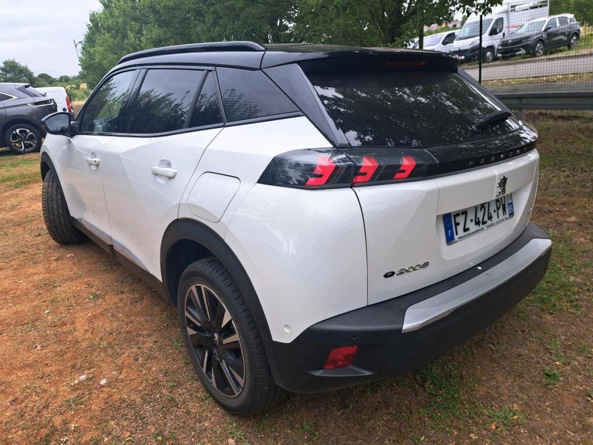 Peugeot E-2008