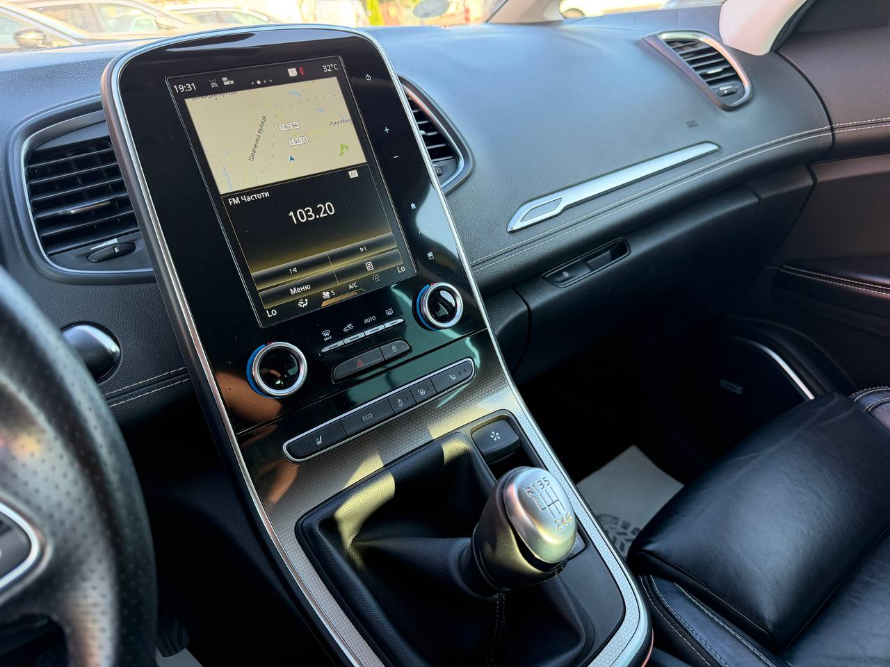 Renault Scenic INITIALE PARIS