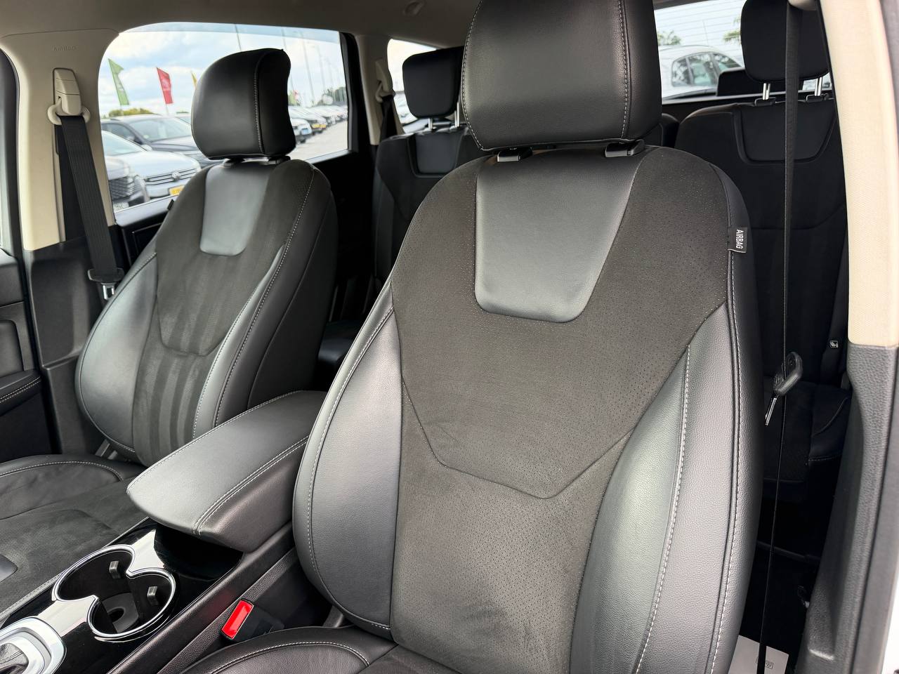 Ford S-Max Titanium