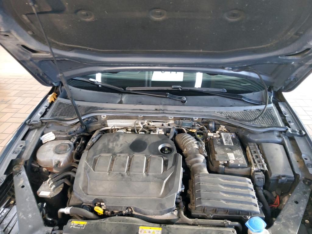 Volkswagen Passat Business+