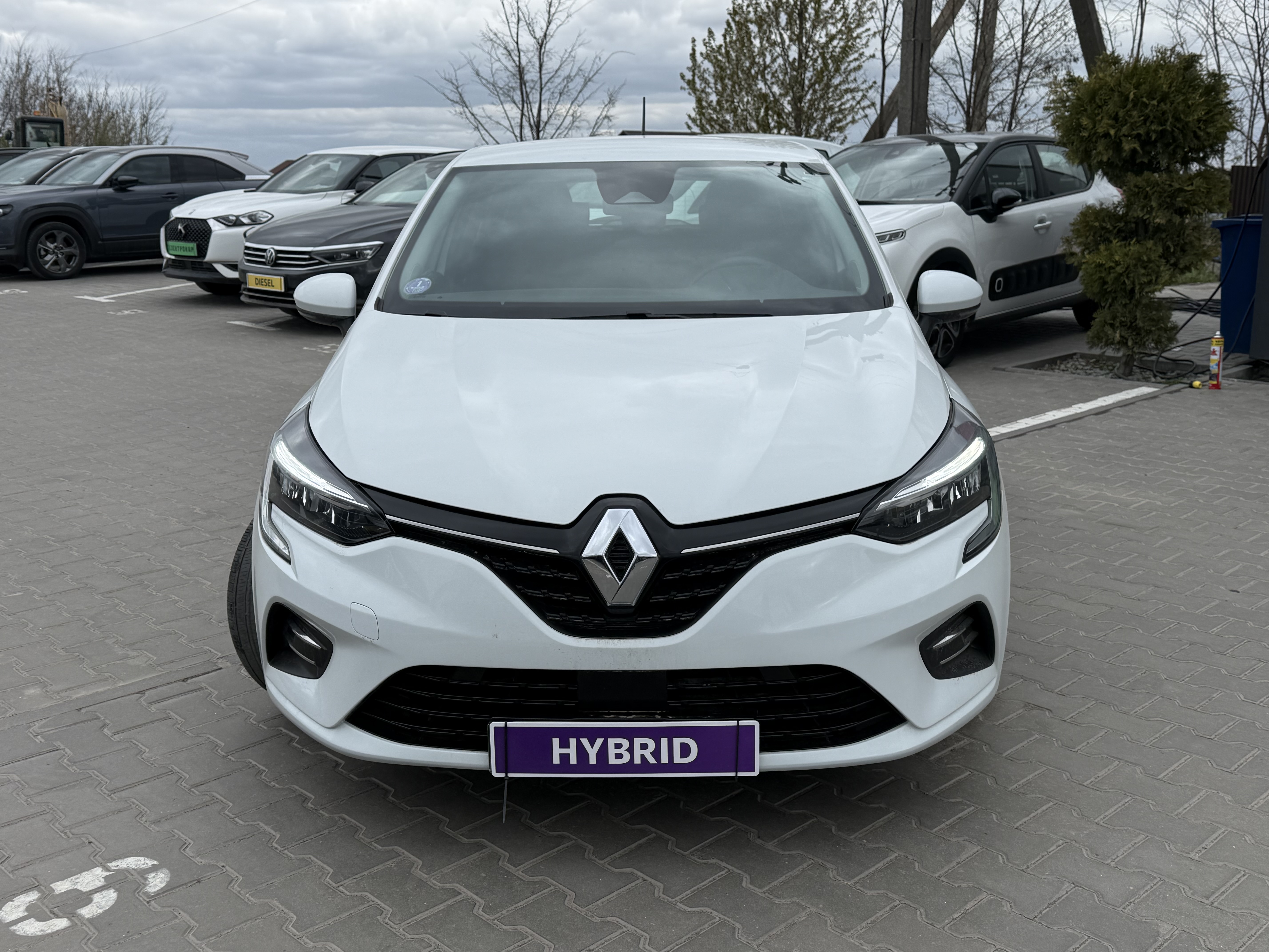 Renault Clio HYBRID Business