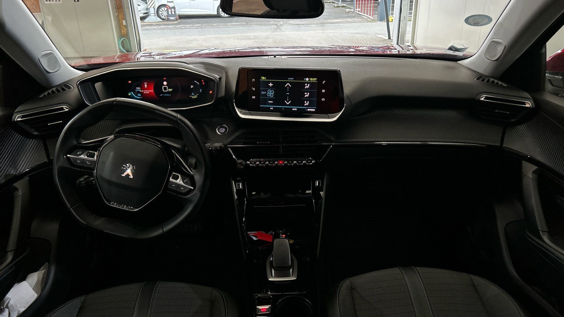 Peugeot E-2008 Allure Pack