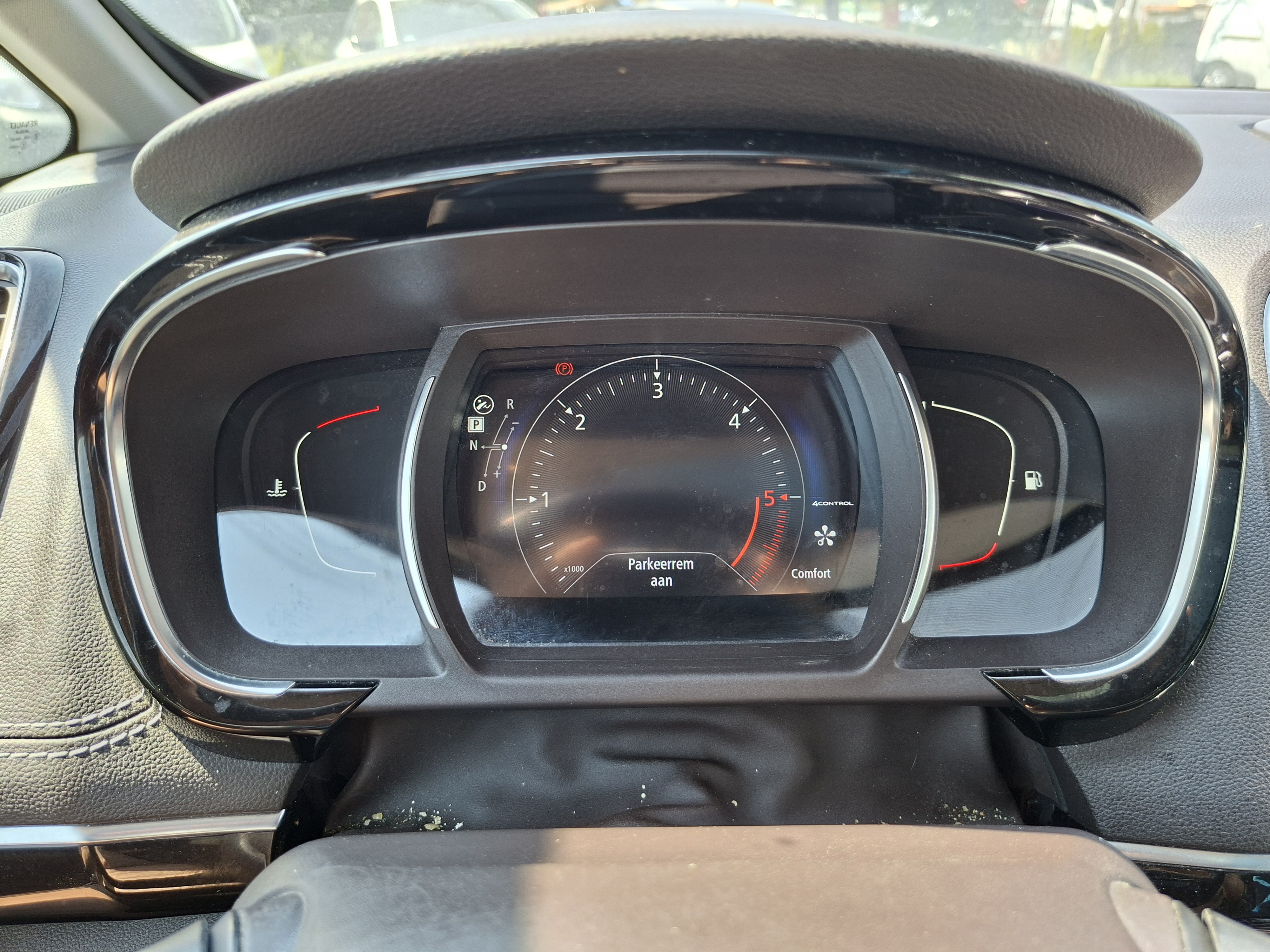 Renault Espace Initiale Paris