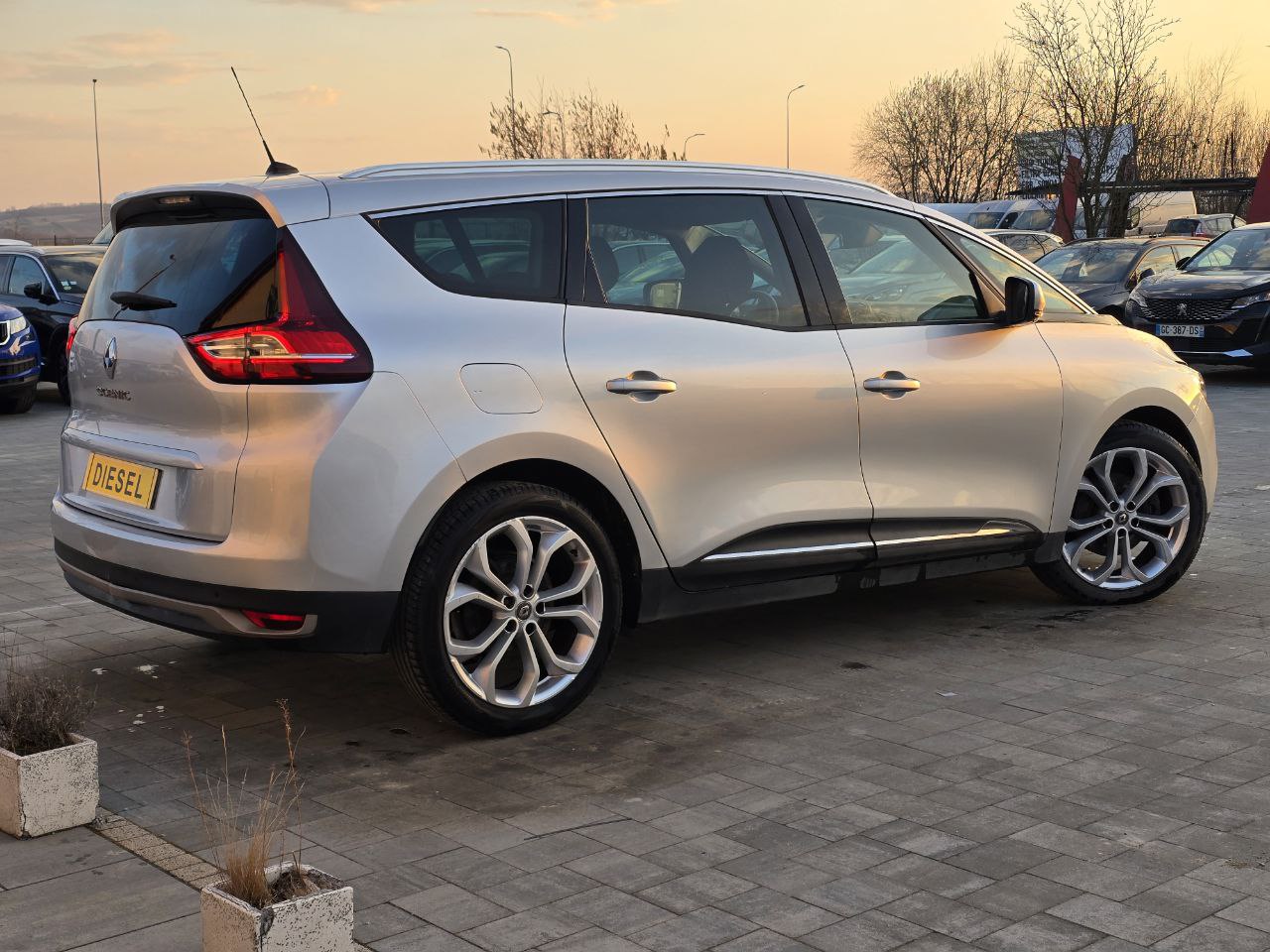 Renault Grand Scenic Business