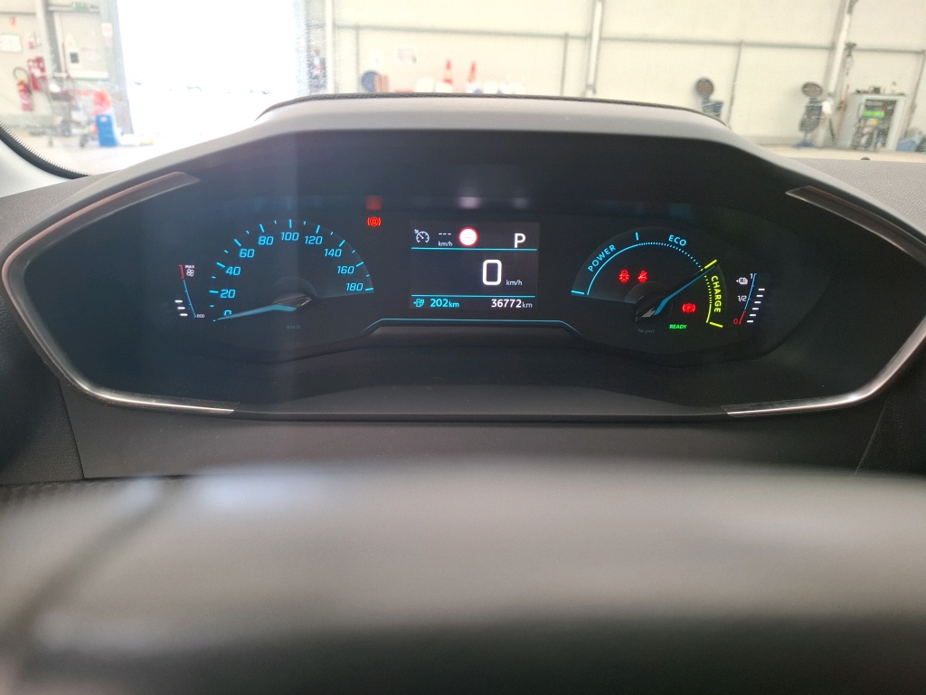 Peugeot E-208 Business