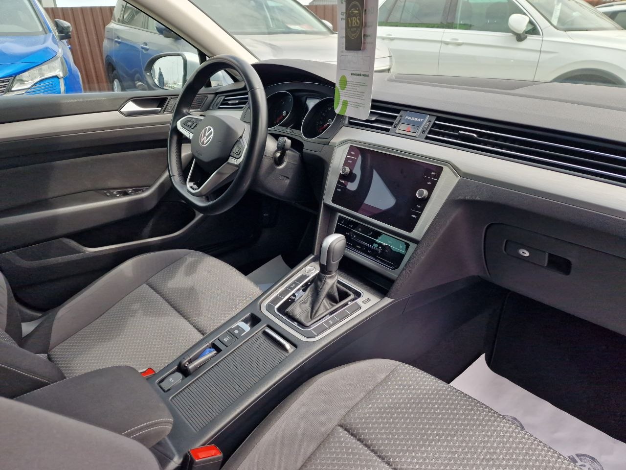 Volkswagen Passat Business+