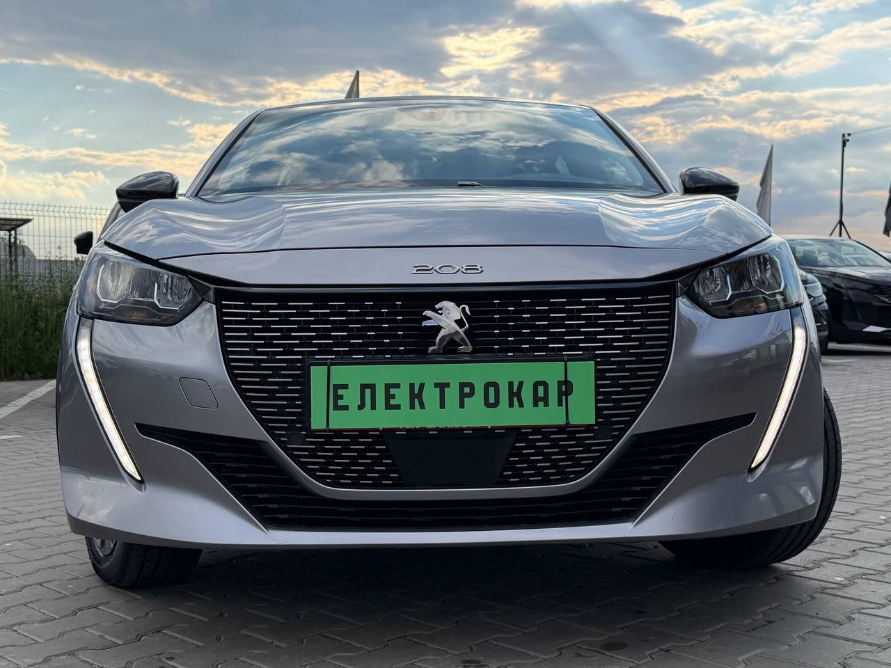 Peugeot 208