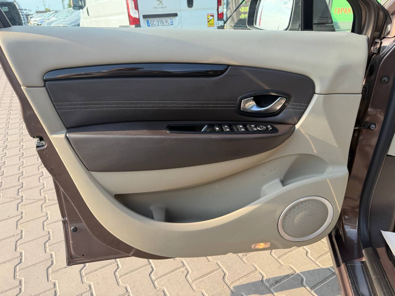 Renault Grand Scenic EXCEPTION