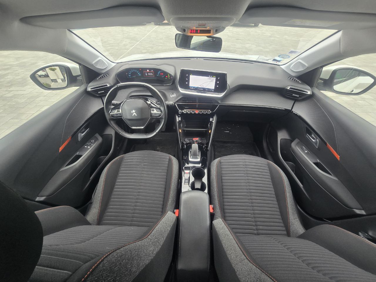 Peugeot E-208 Business