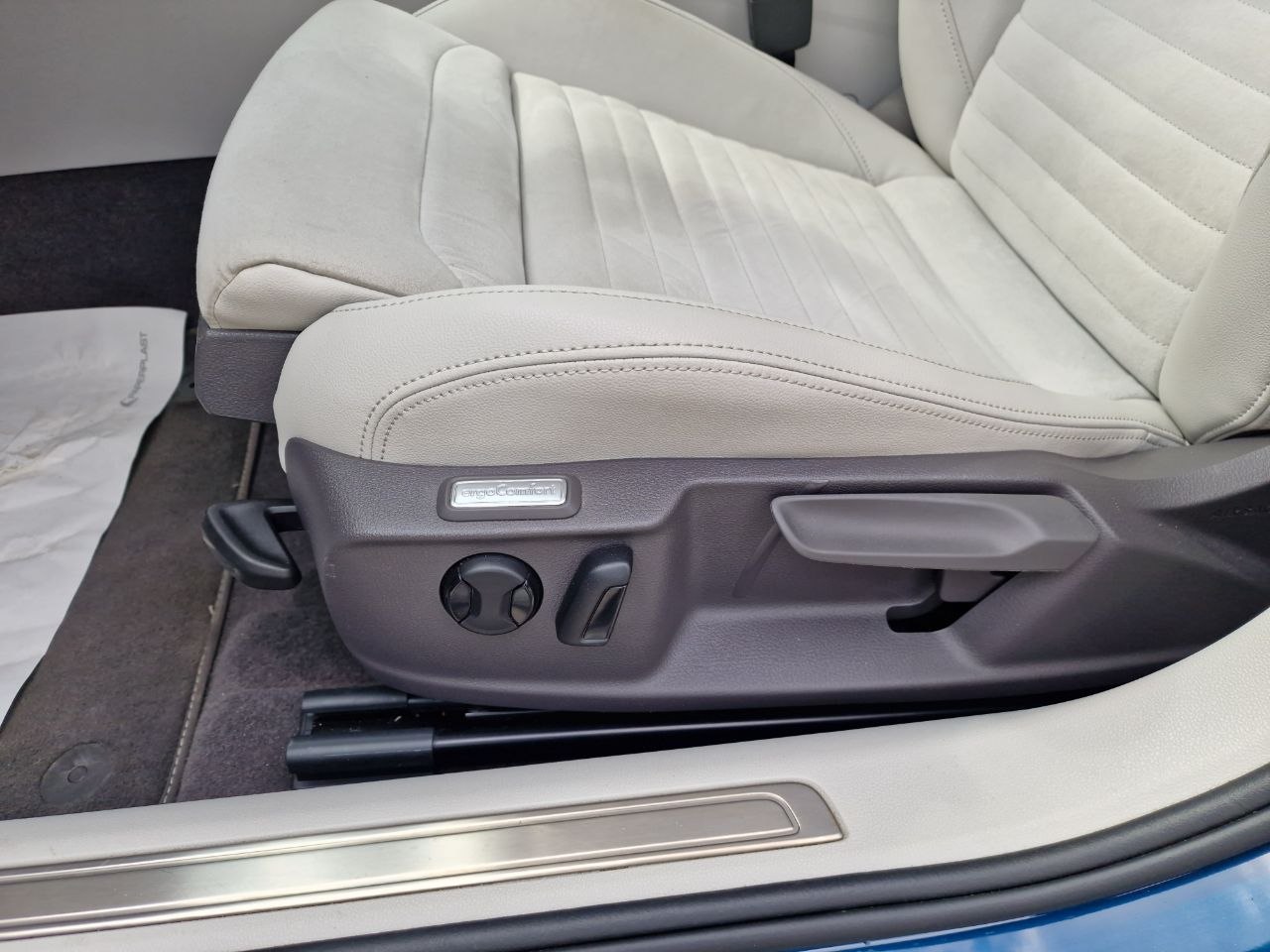 Volkswagen Passat LOUNGE