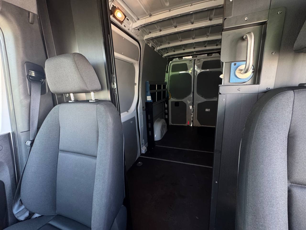 Mercedes-Benz E-Sprinter FWD