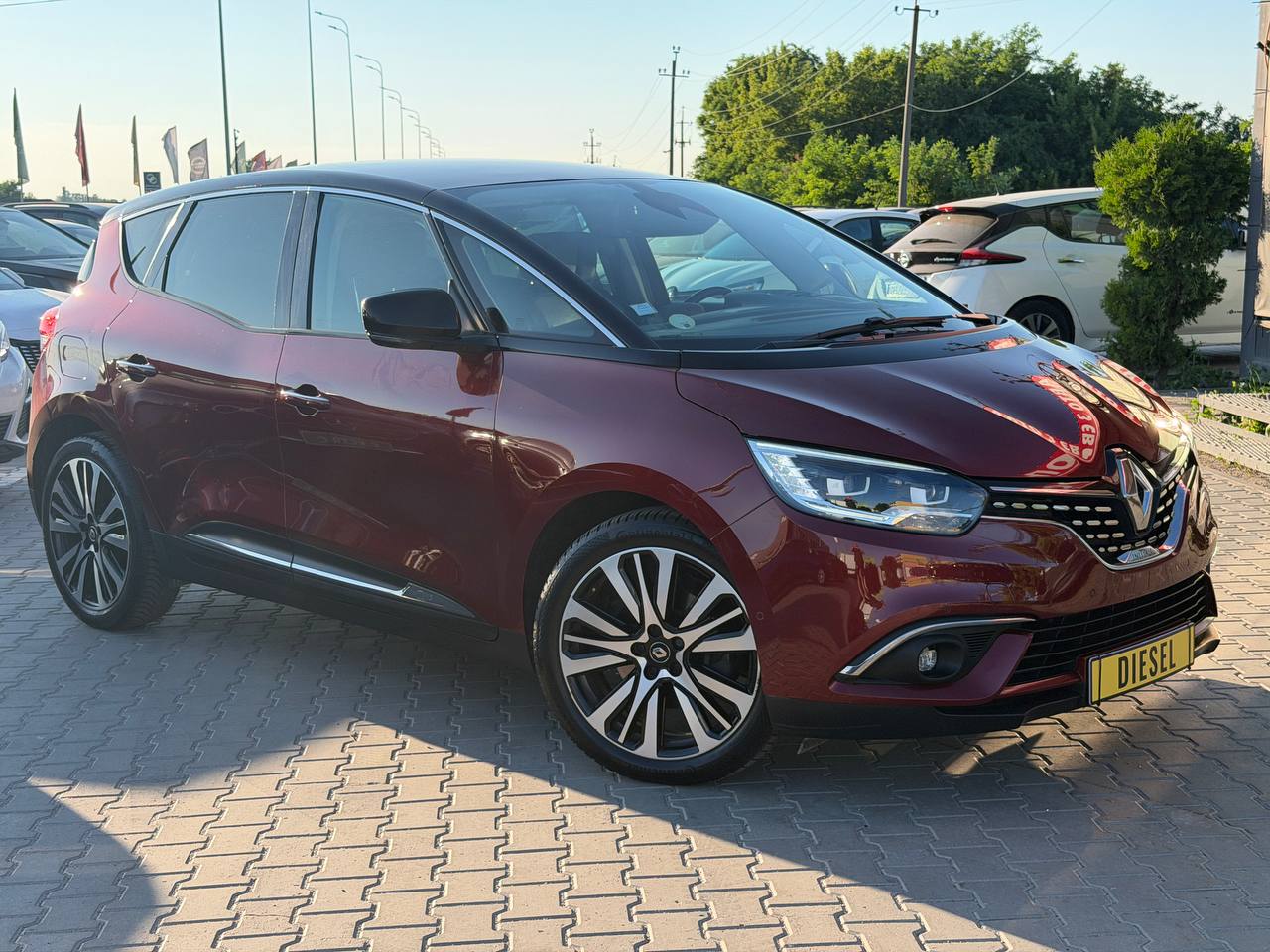 Renault Scenic INITIALE PARIS