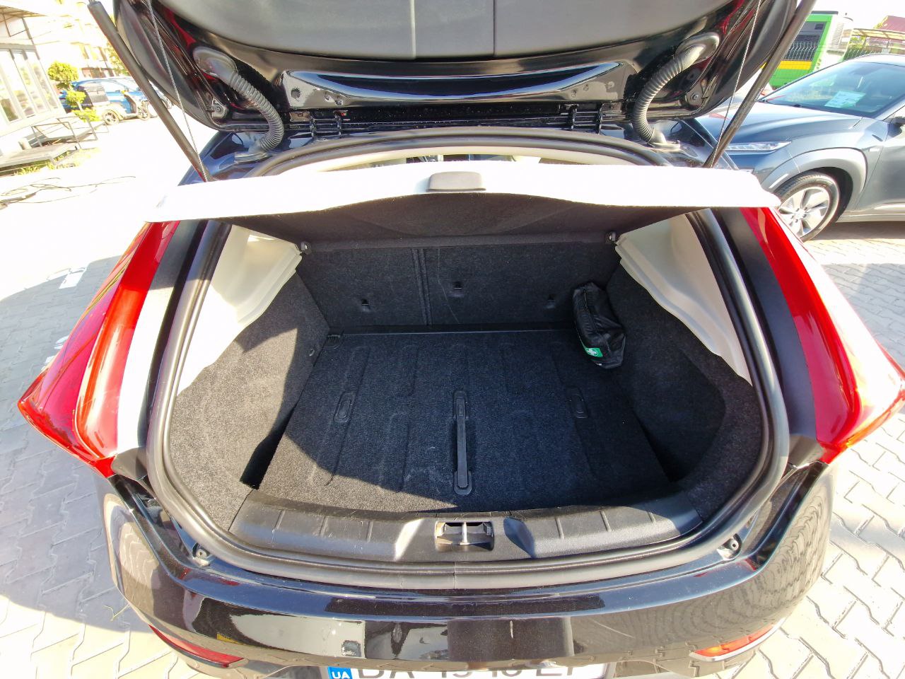 VOLVO V40