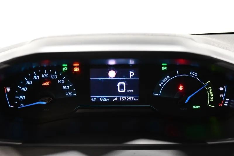Peugeot E-208 Business