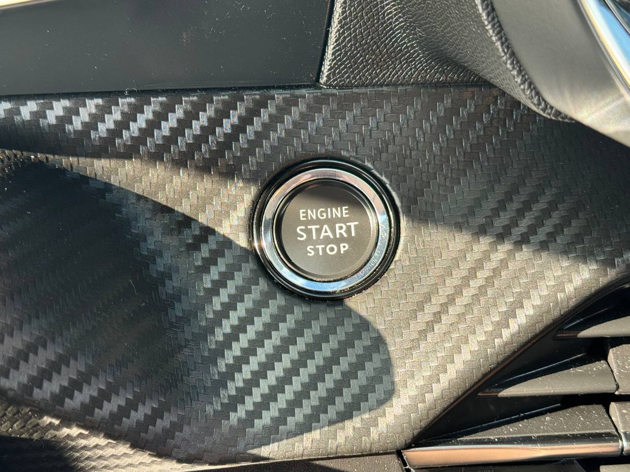 Peugeot 208 ALLURE