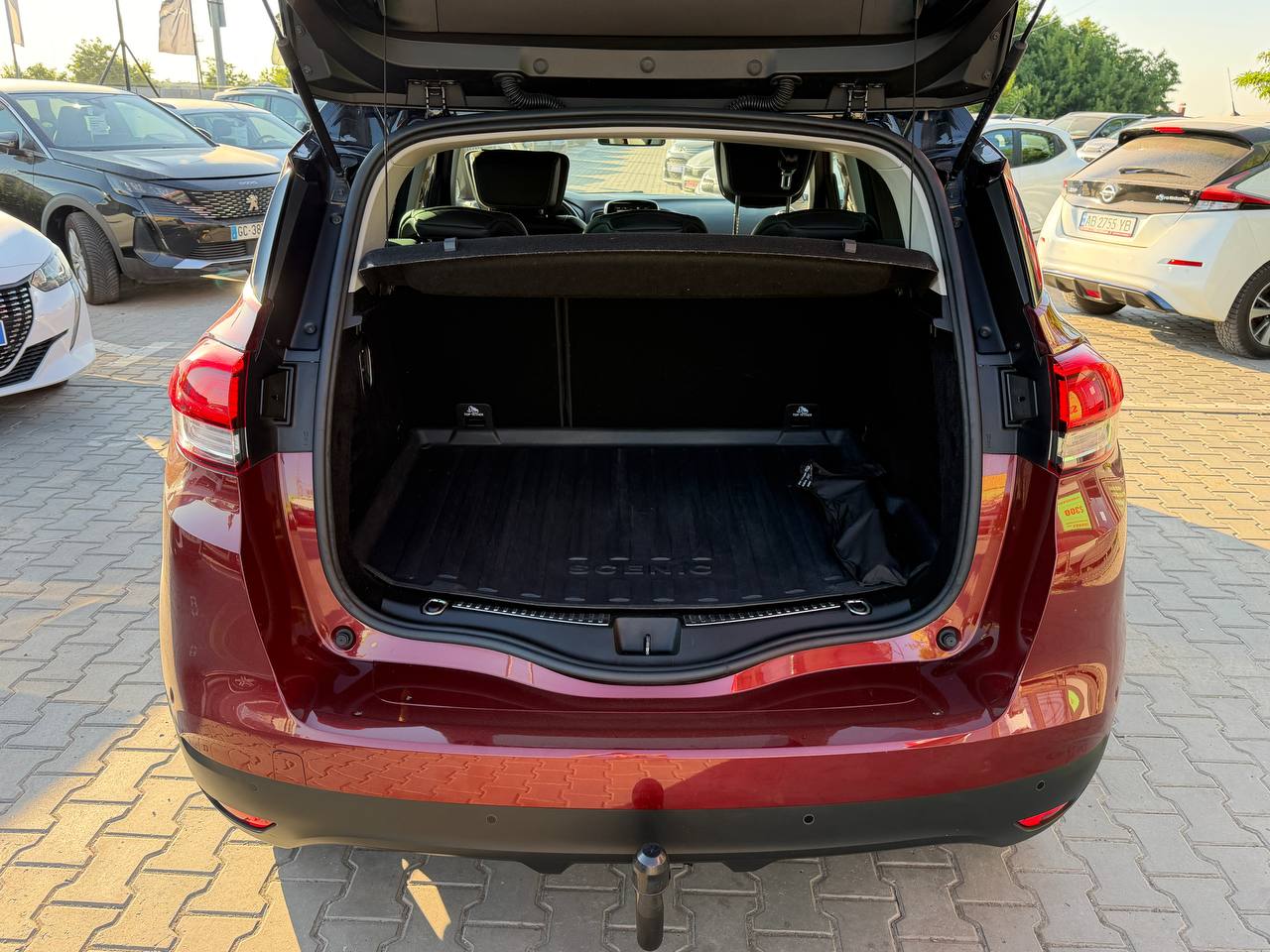 Renault Scenic INITIALE PARIS