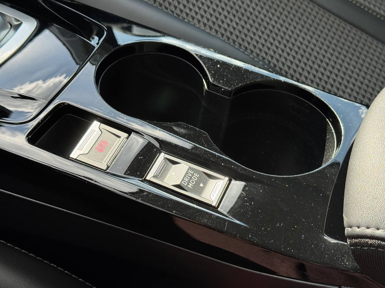 Peugeot E-208 Business