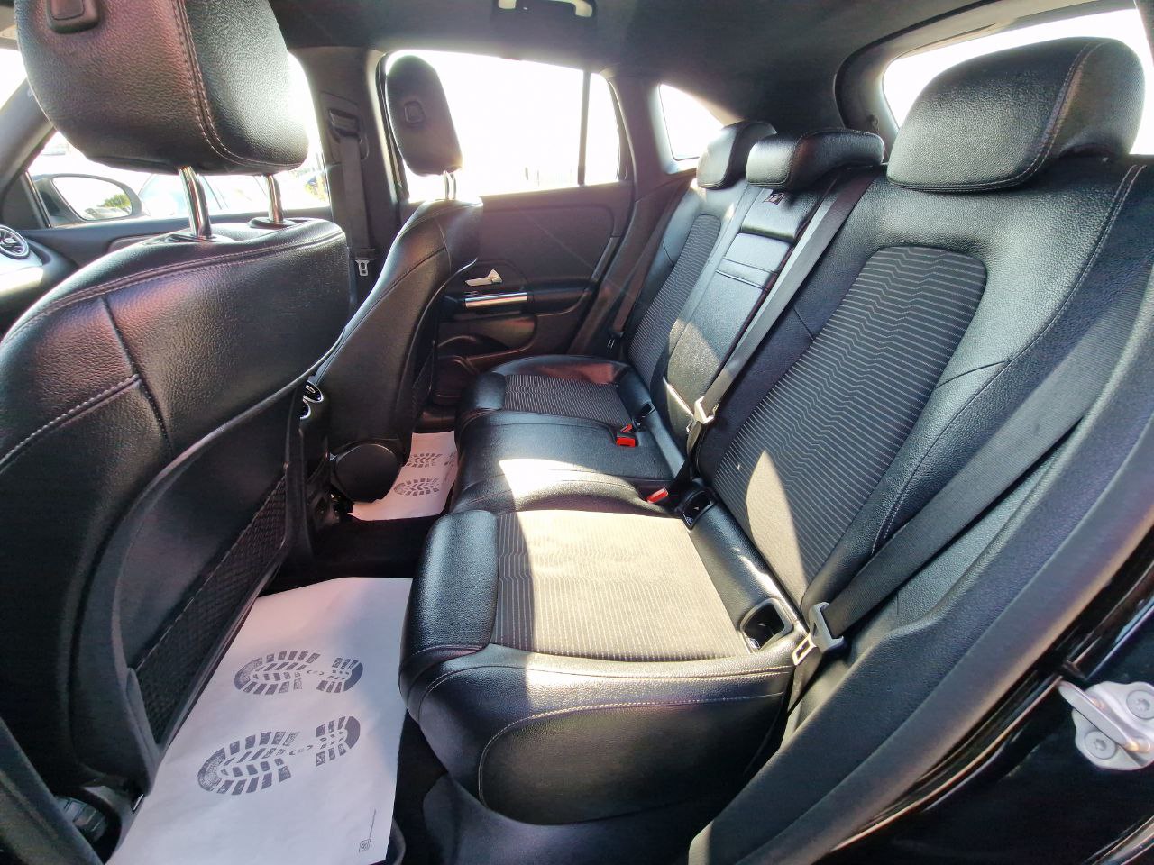 MERCEDES BENZ EQA