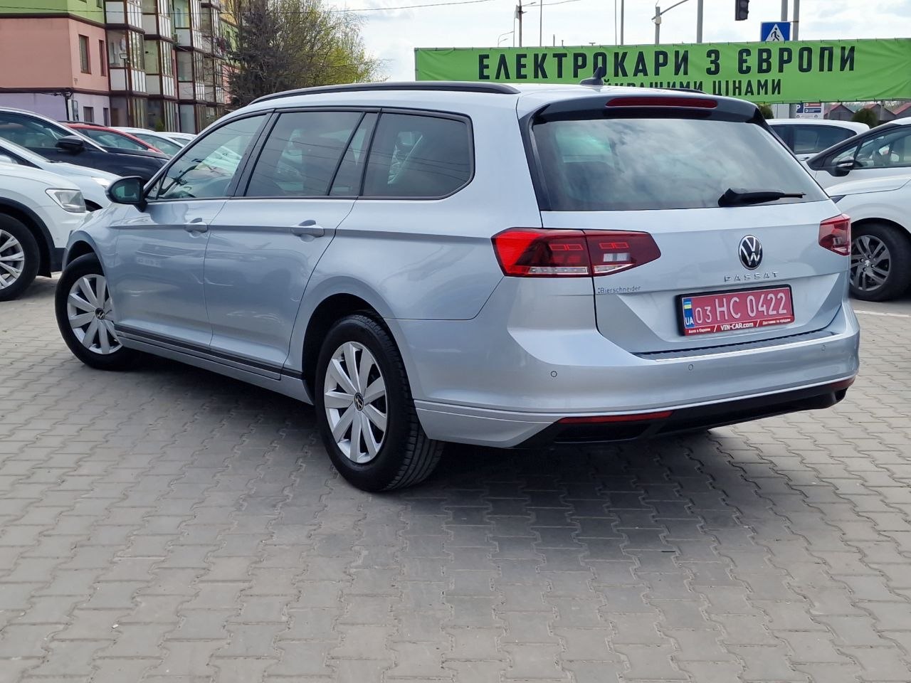 Volkswagen Passat Business+