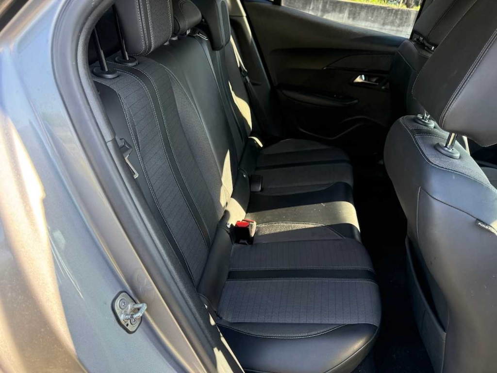Peugeot 2008 ALLURE