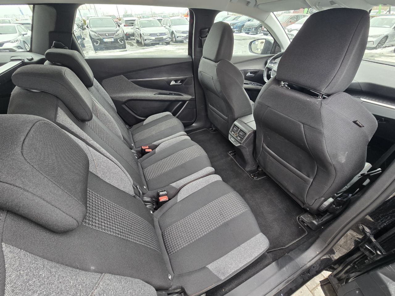 PEUGEOT 5008 Business