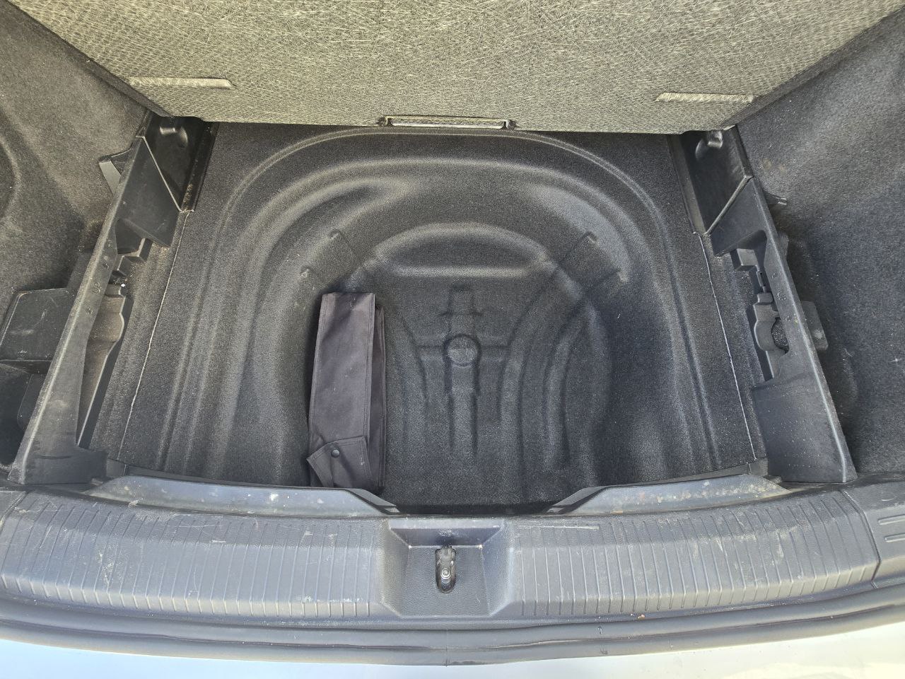 Volkswagen Golf Life+