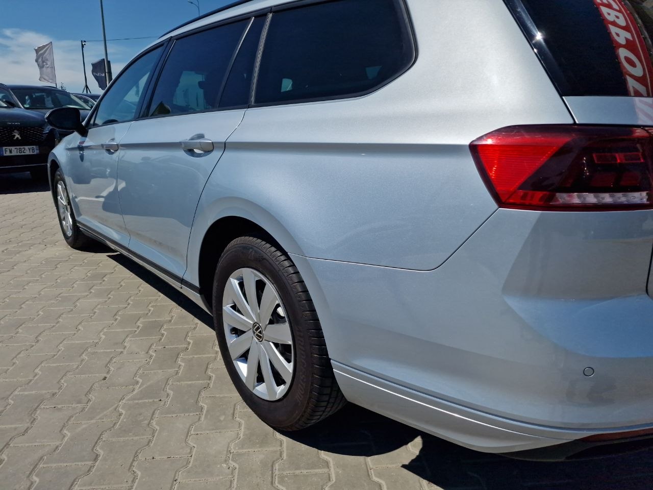 Volkswagen Passat Business+