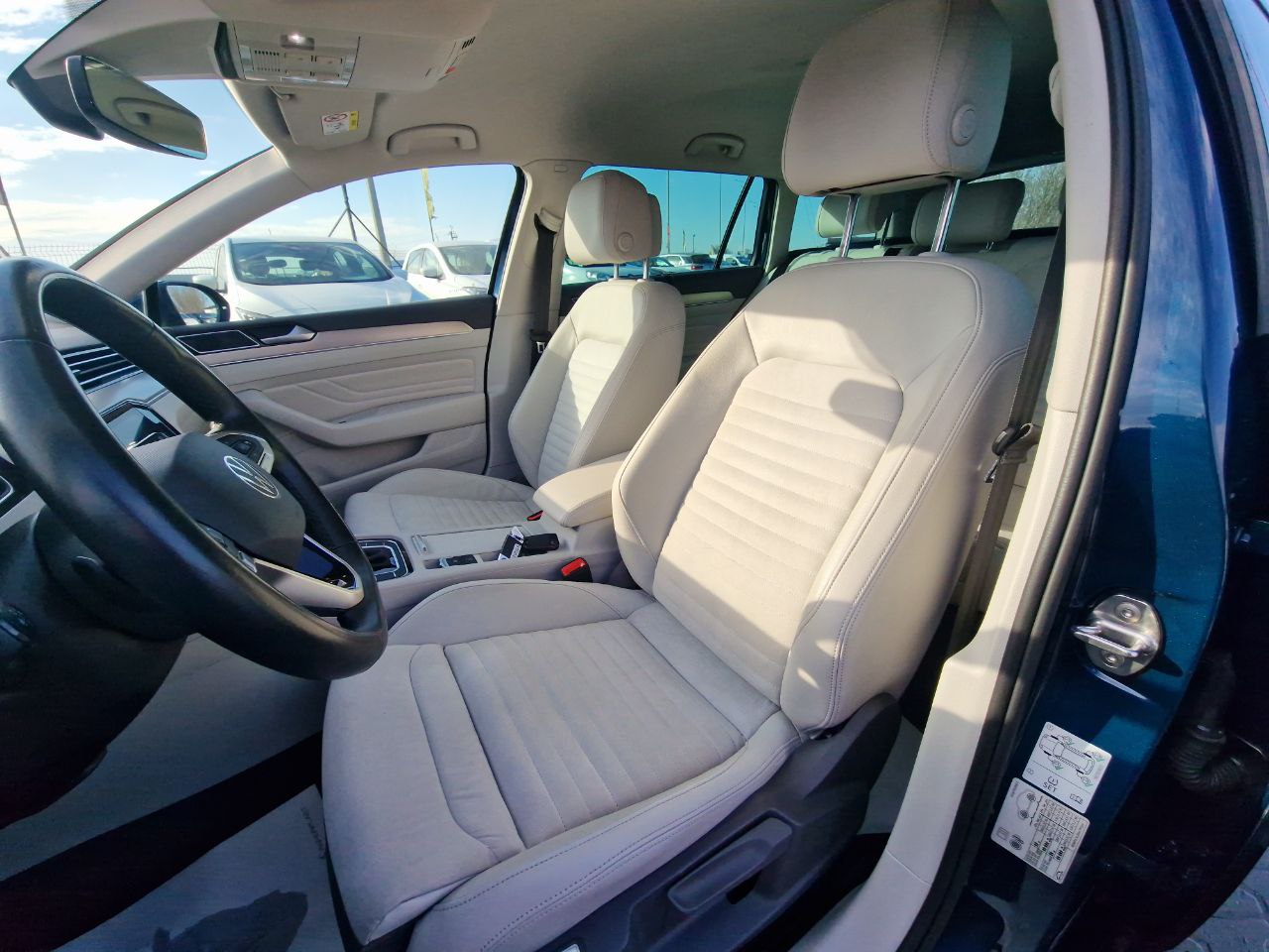 Volkswagen Passat LOUNGE