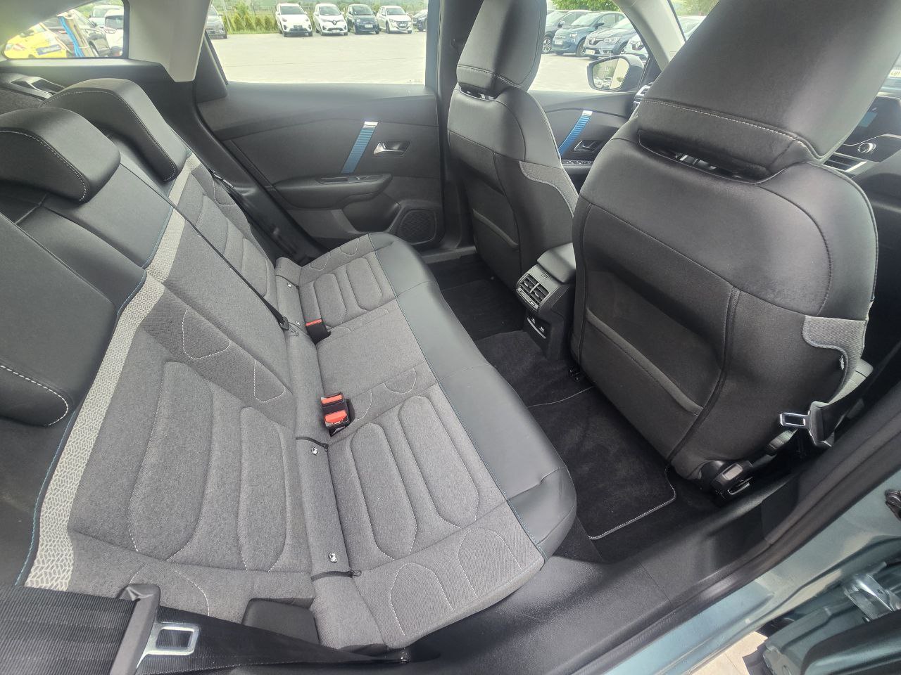 Citroen E-C4