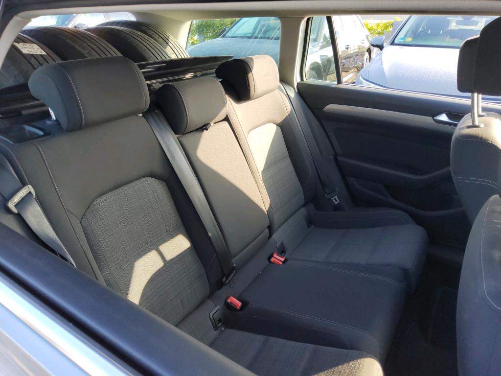 Volkswagen Passat Business+