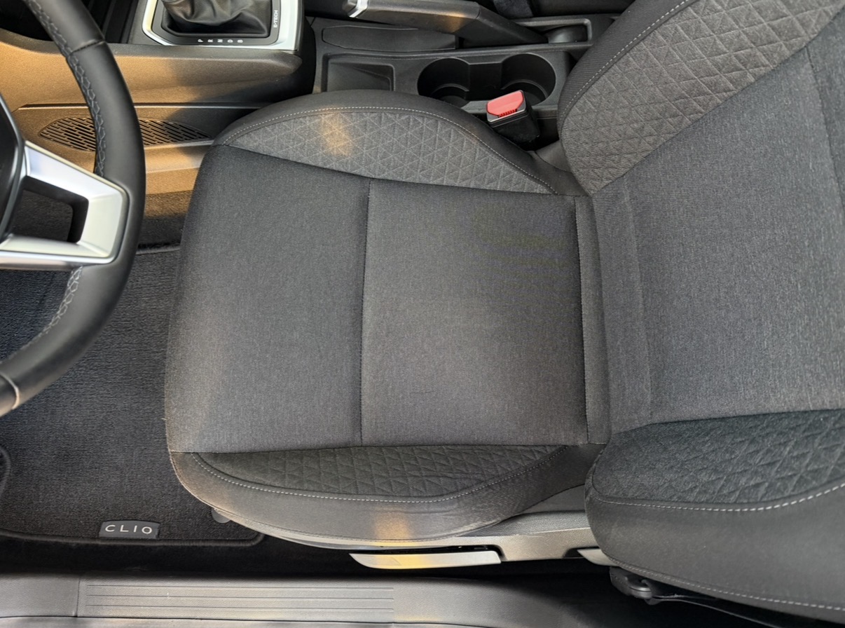 Renault Clio HYBRID Business