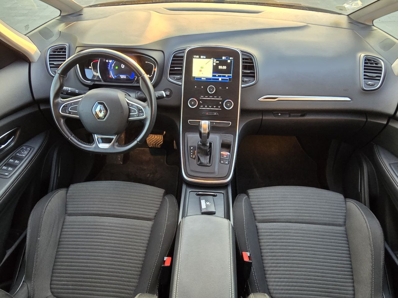 Renault Grand Scenic Business