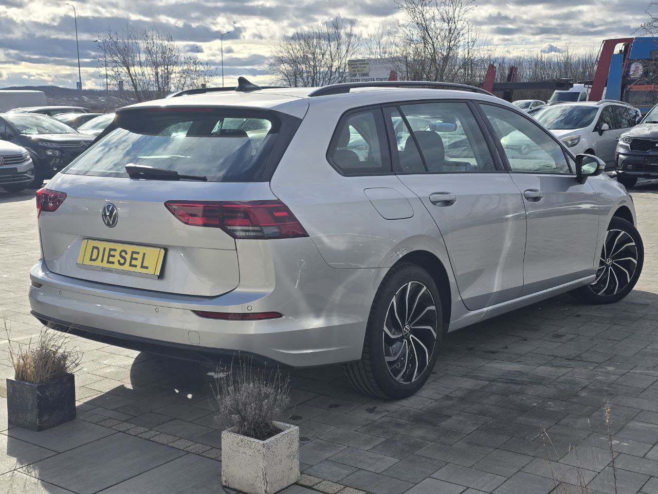 Volkswagen Golf Life+