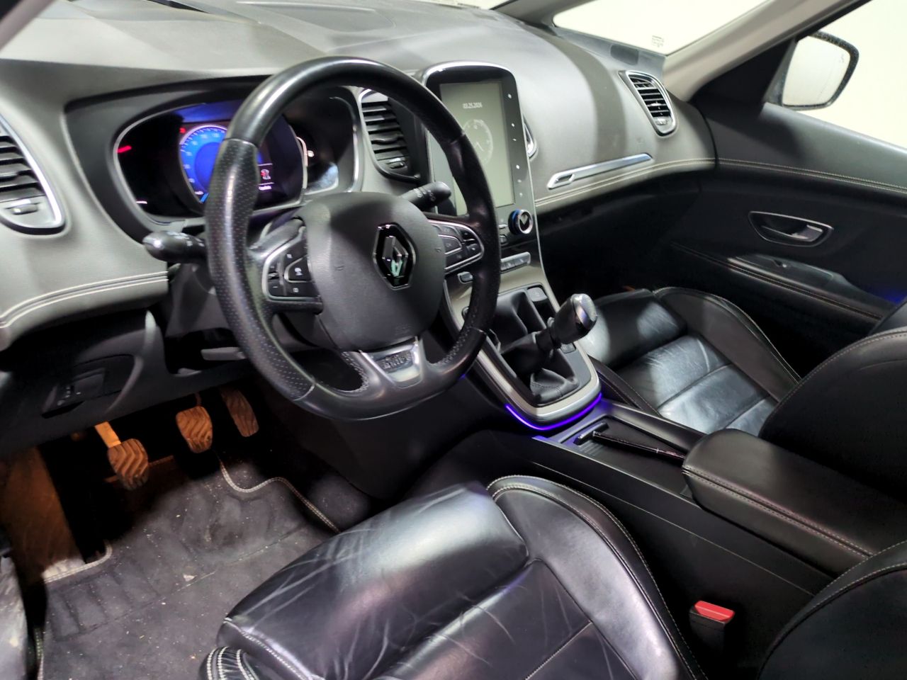 Renault Scenic INITIALE PARIS