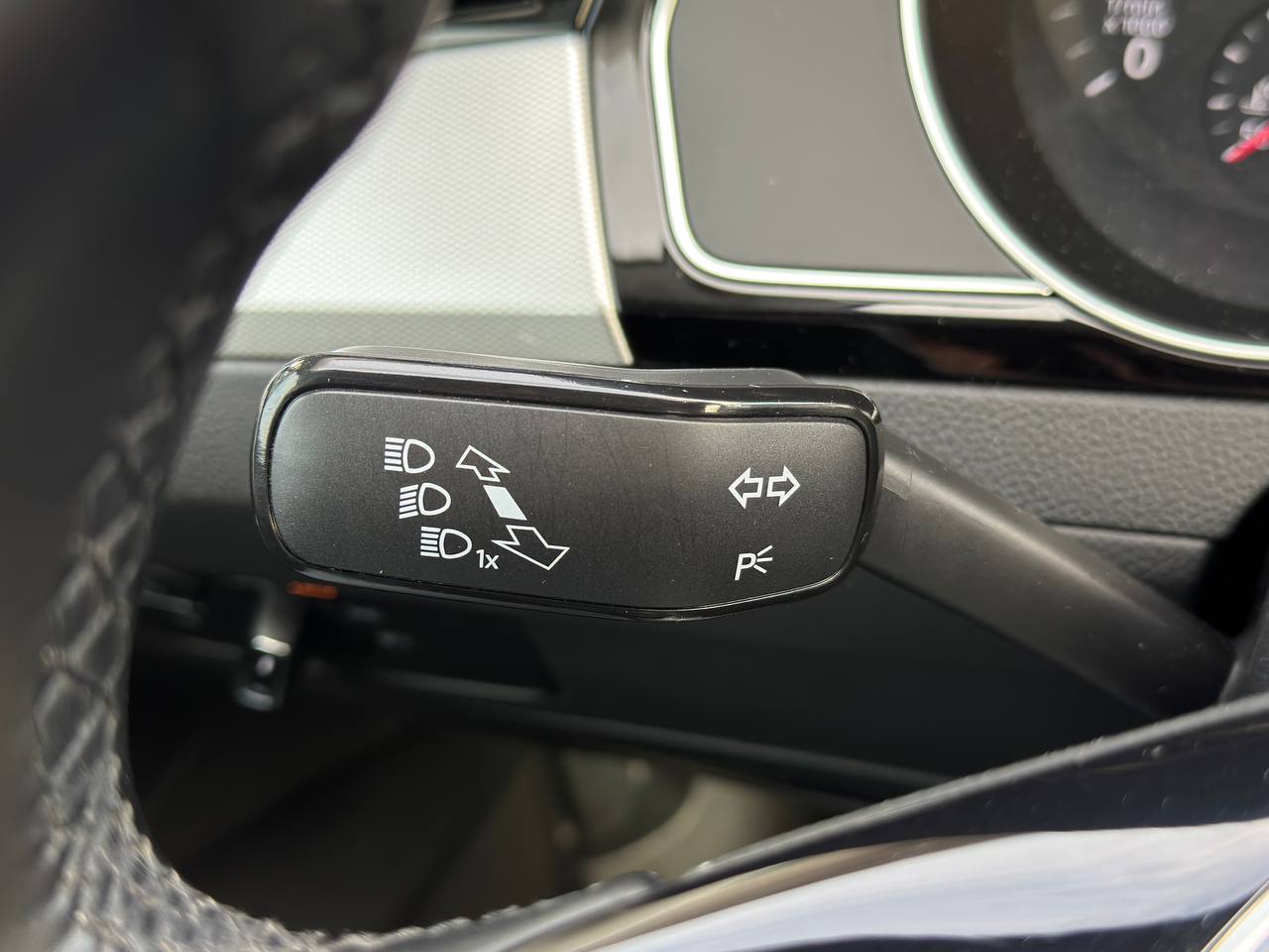 Volkswagen Passat Business+