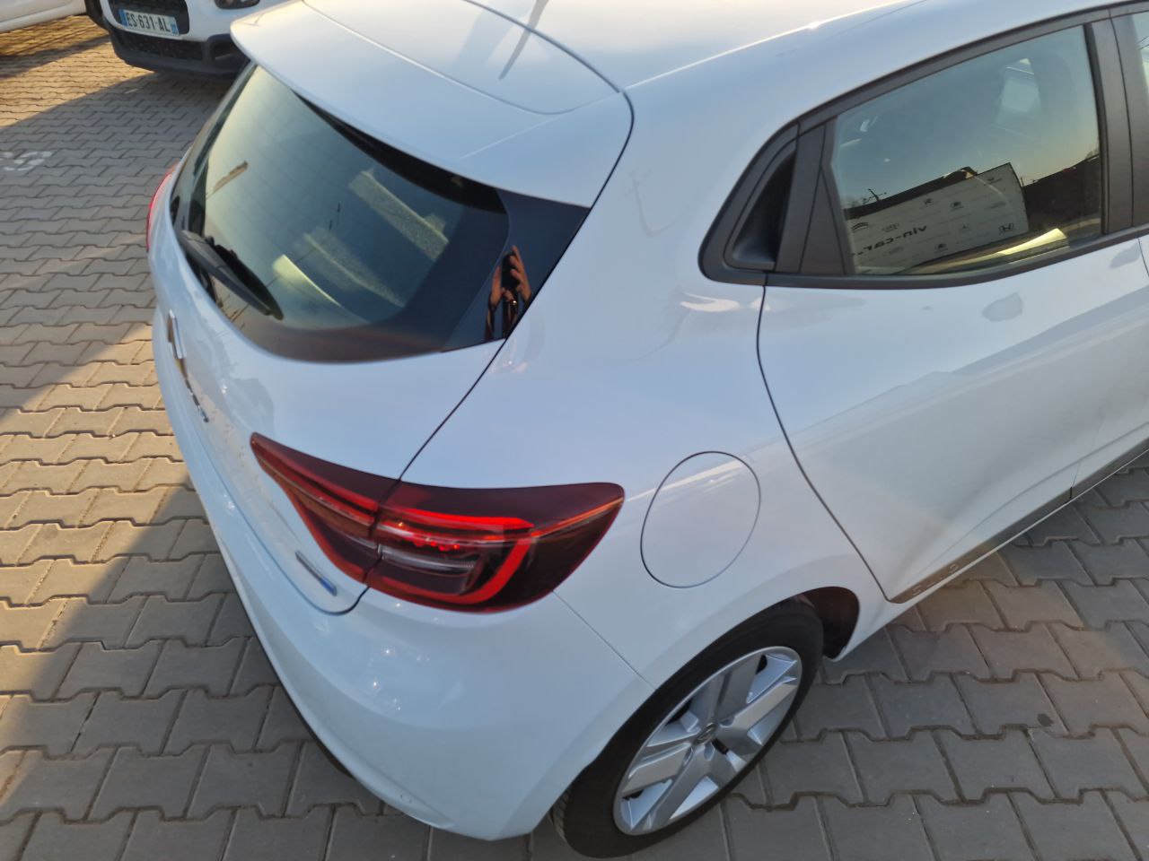 Renault Clio HYBRID Business