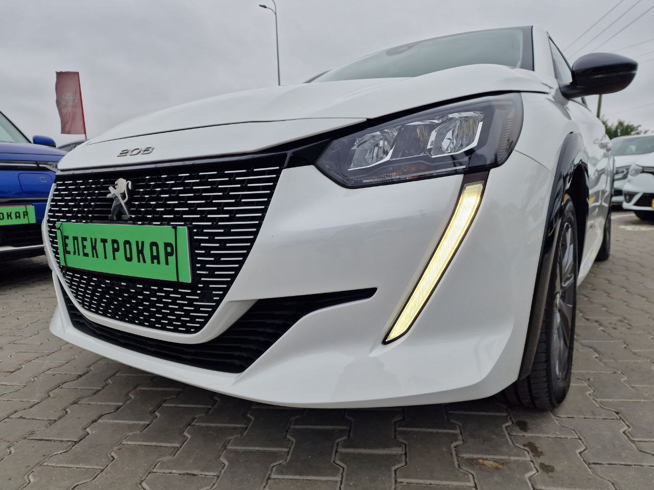 Peugeot 208