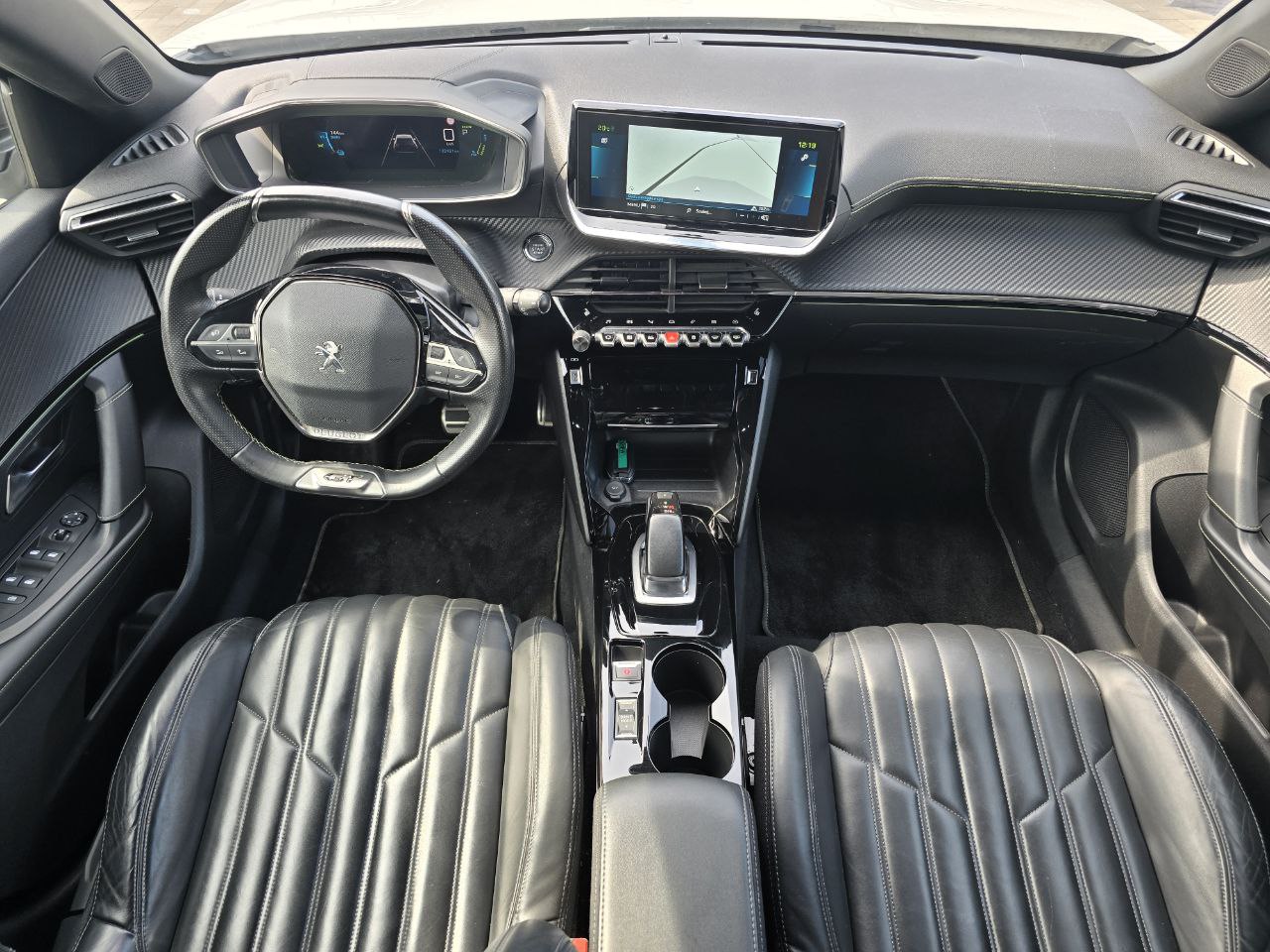 Peugeot E-2008 GT LINE
