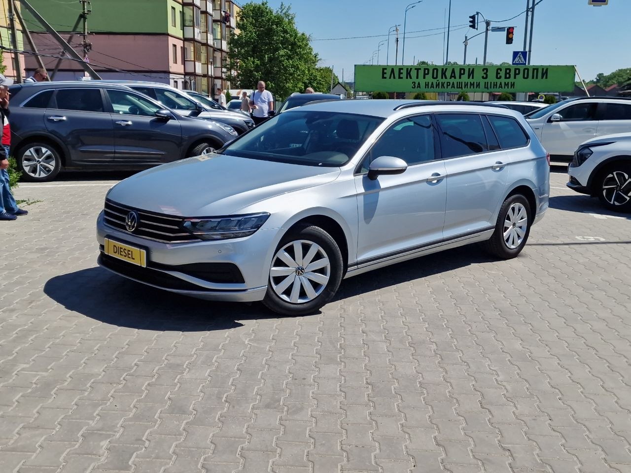 Volkswagen Passat Business+