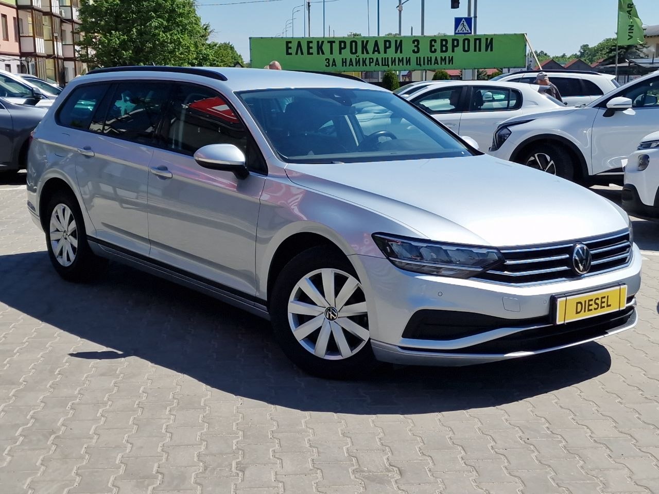 Volkswagen Passat Business+
