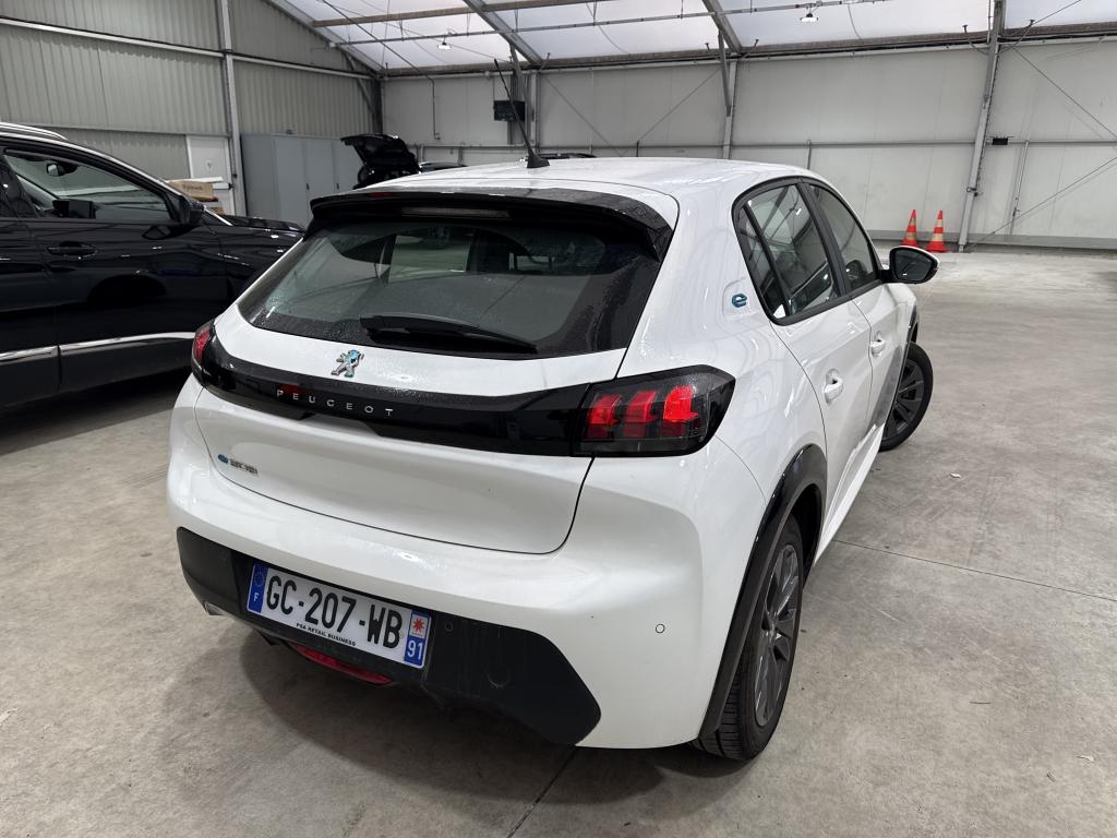 Peugeot E-208