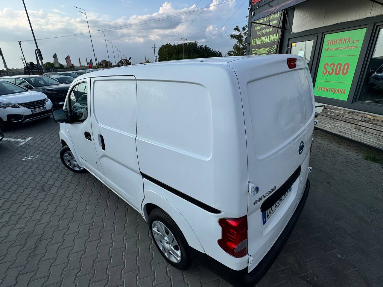 Nissan E-NV200