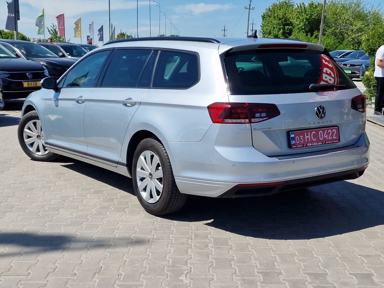 Volkswagen Passat Business+