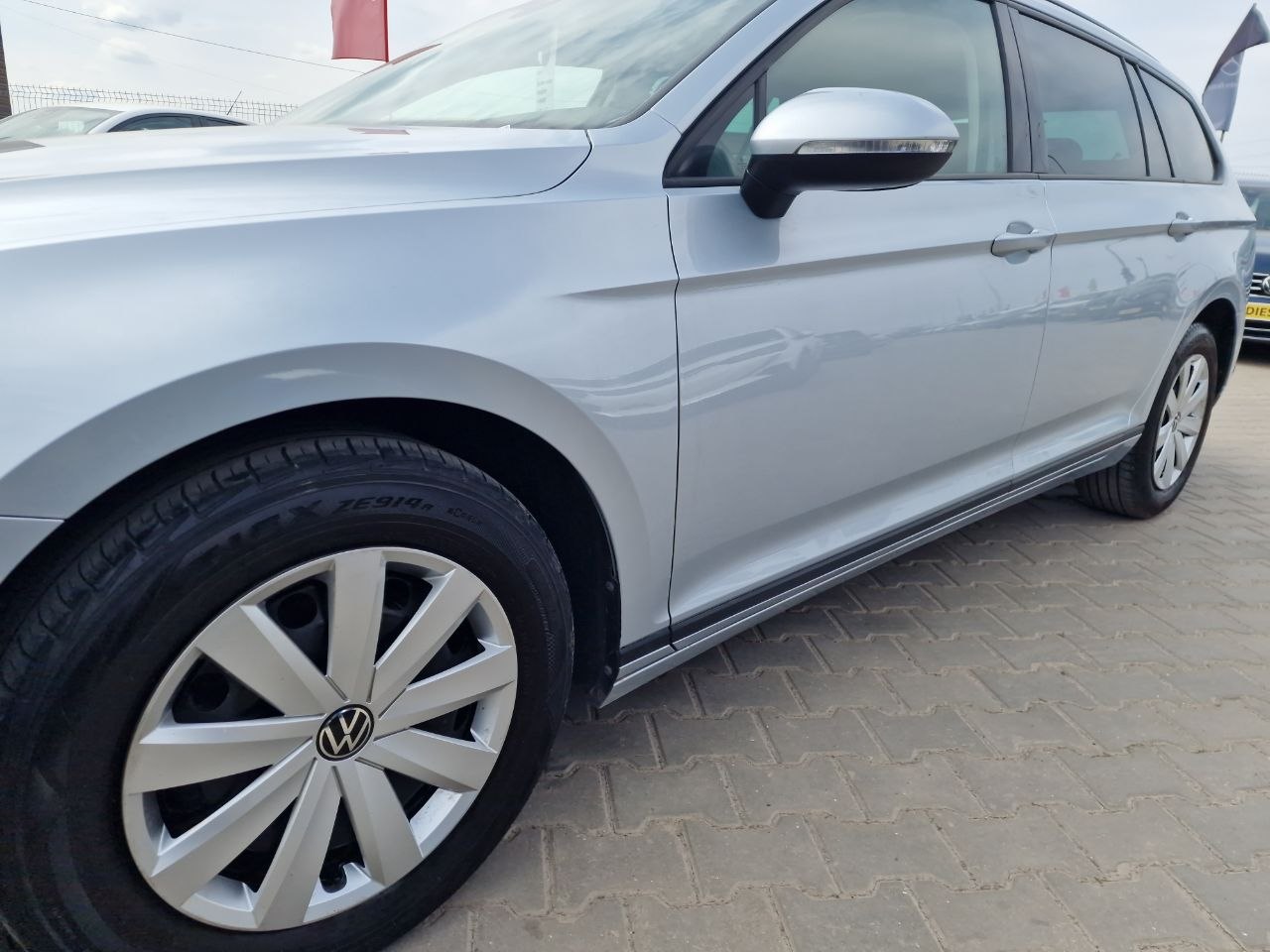 Volkswagen Passat Business+